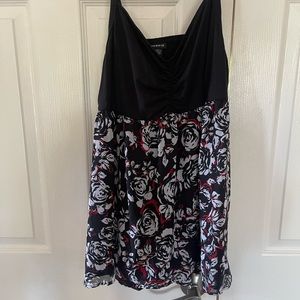 Babydoll tank black and red floral